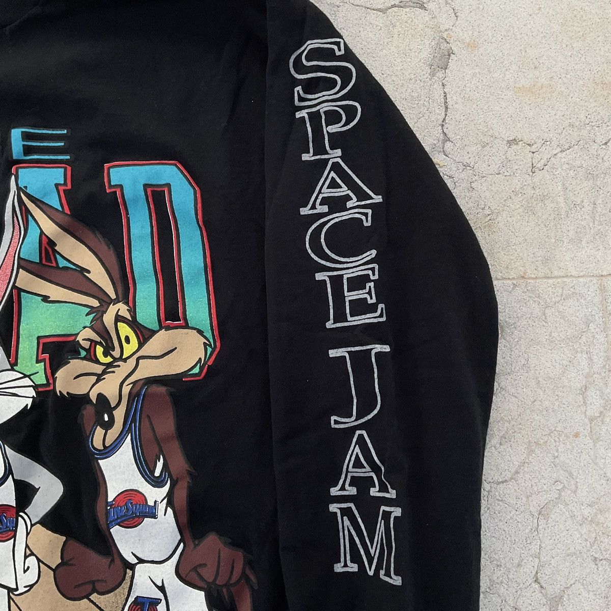 Vintage Vintage 1996 Looney Tunes Space Jam Tune Squad Shirt Size US L / EU 52-54 / 3 - 3 Thumbnail