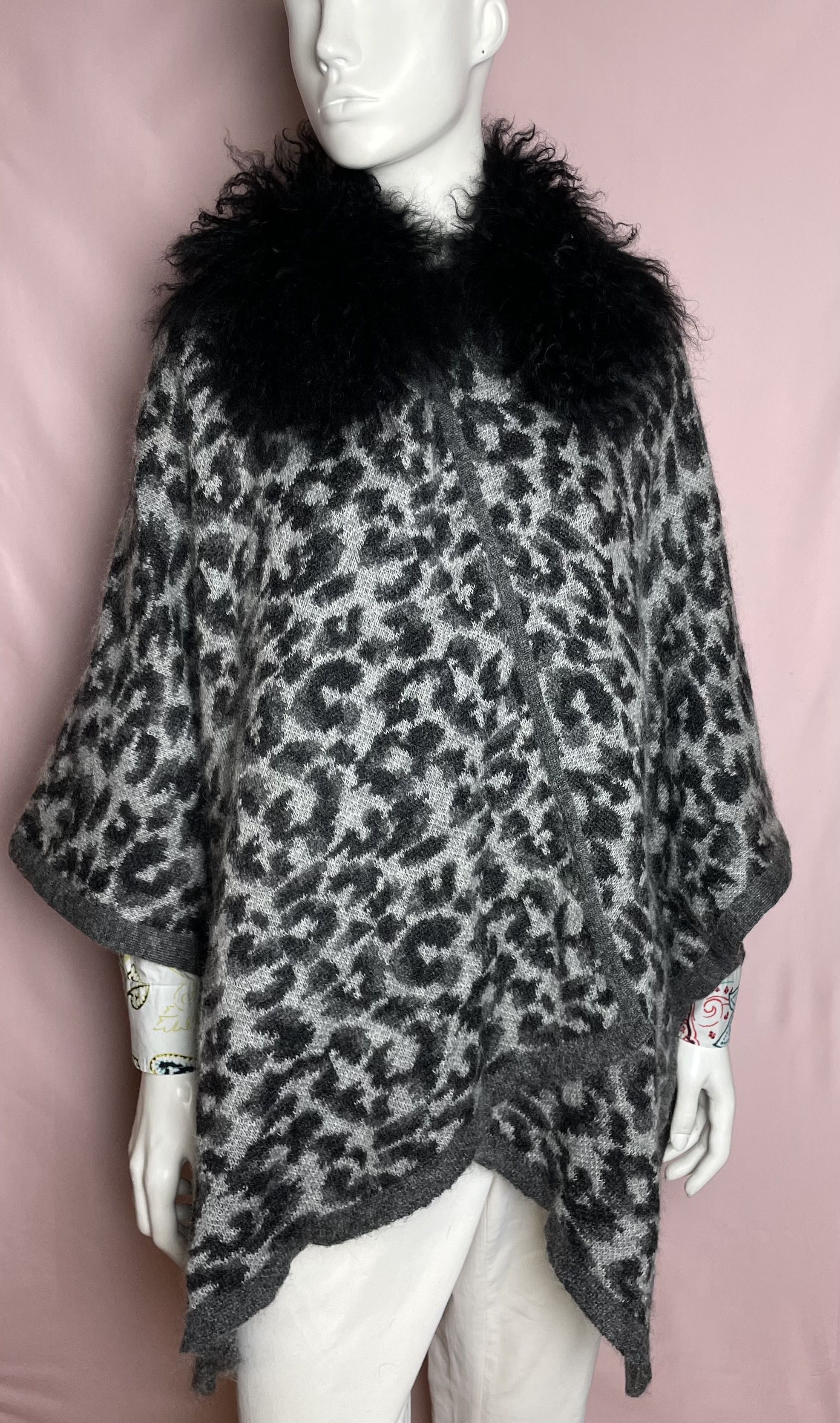Other Hayley Menzies Leopard Print Elgin Poncho Mohair Size ONE SIZE - 1 Thumbnail