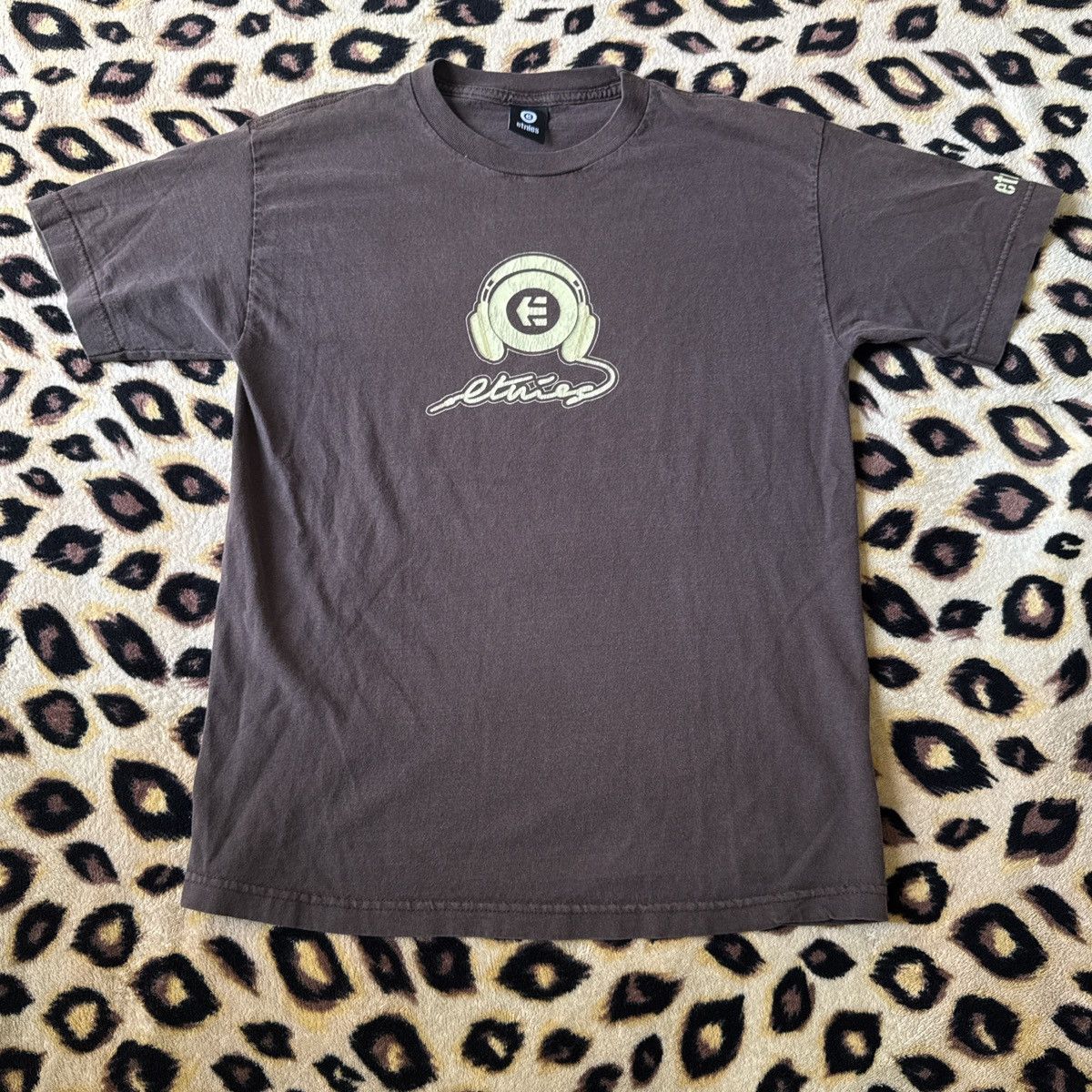 Etnies × Vintage Brown etnies headphones shirt Size US M / EU 48-50 / 2 - 1 Thumbnail