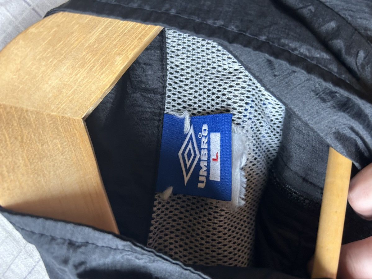 Umbro Vintage Umbro Light Jacket Size US L / EU 52-54 / 3 - 5 Thumbnail