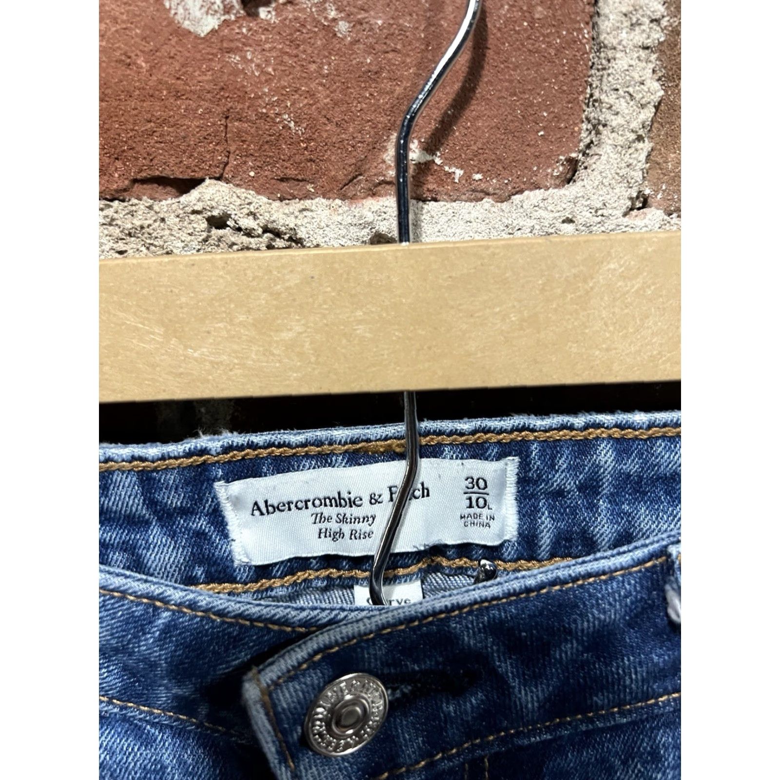 Abercrombie & Fitch Abercrombie & Fitch Skinny Jeans Denim Distressed Blue 30 Regular Women Size 30 Blue Distressed Skinny Jeans Womens Size 30" / US 8 / IT 44 - 3 Thumbnail