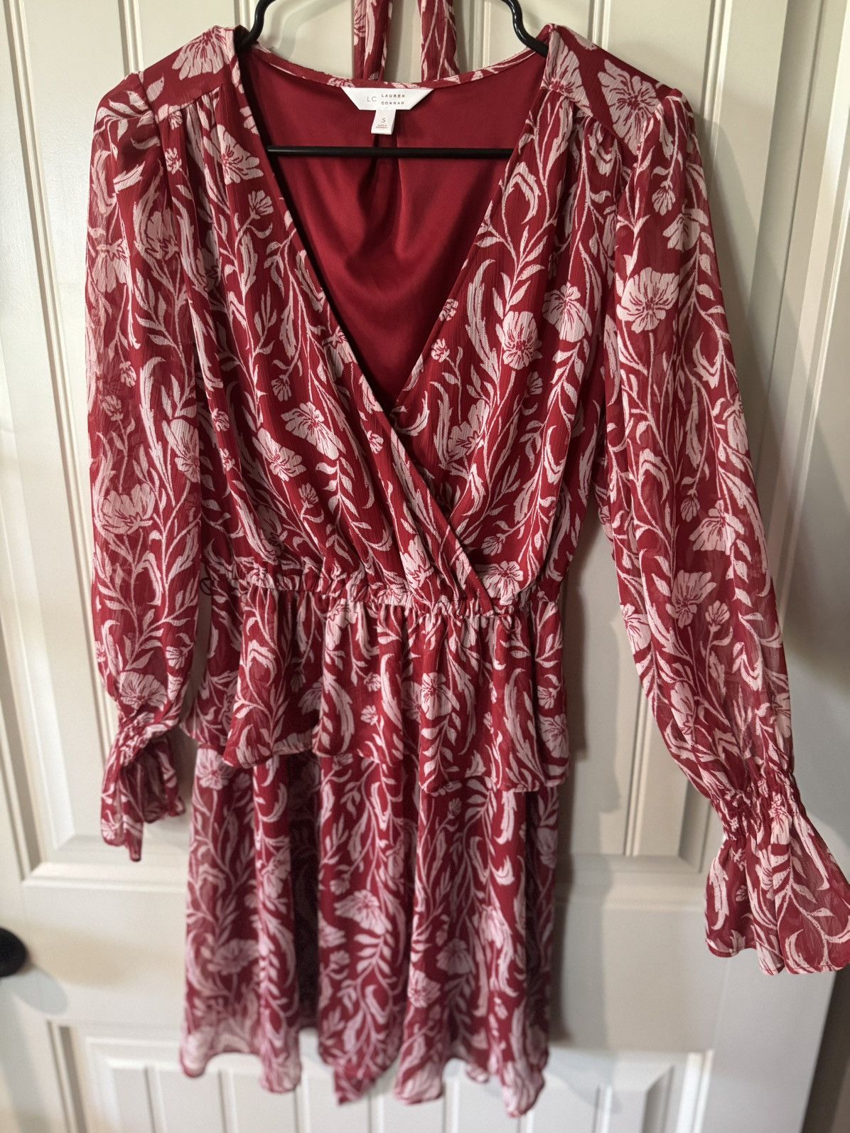 Lauren Conrad LAUREN CONRAD Red/Cream Floral Wrap Dress, Belted Size S / US 4 / IT 40 - 10 Thumbnail