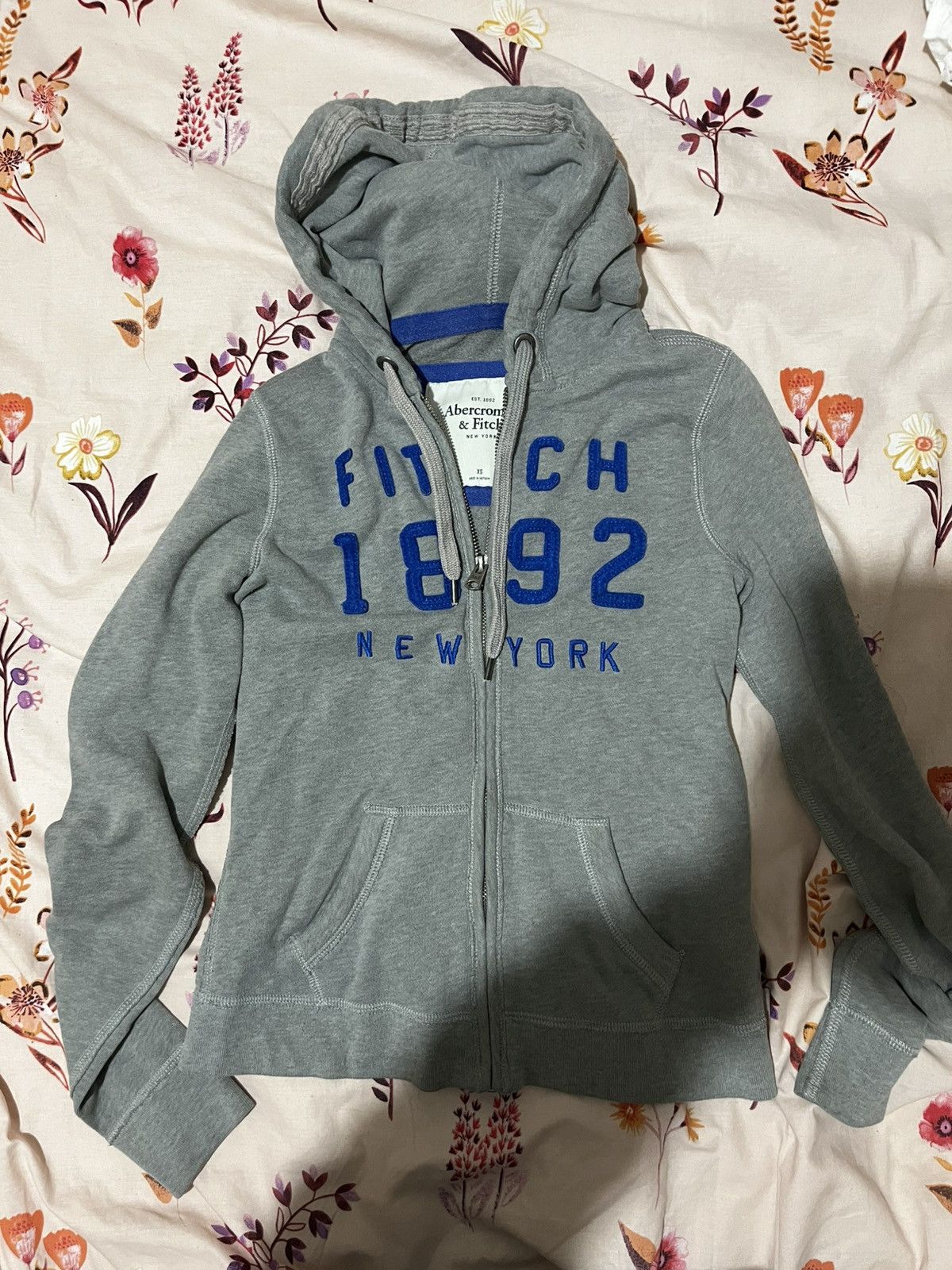 Abercrombie & Fitch Abercrombie and fitch logo zip up hoodie Size XS / US 0-2 / IT 36-38 - 1 Thumbnail