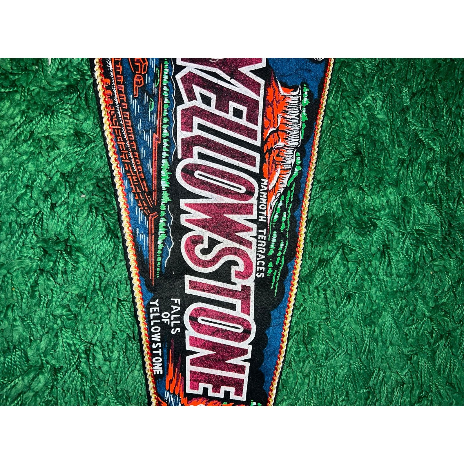 Vintage 1970s 60s Vintage Yellowstone Park Nature Felt Pennant VTG Size ONE SIZE - 3 Thumbnail
