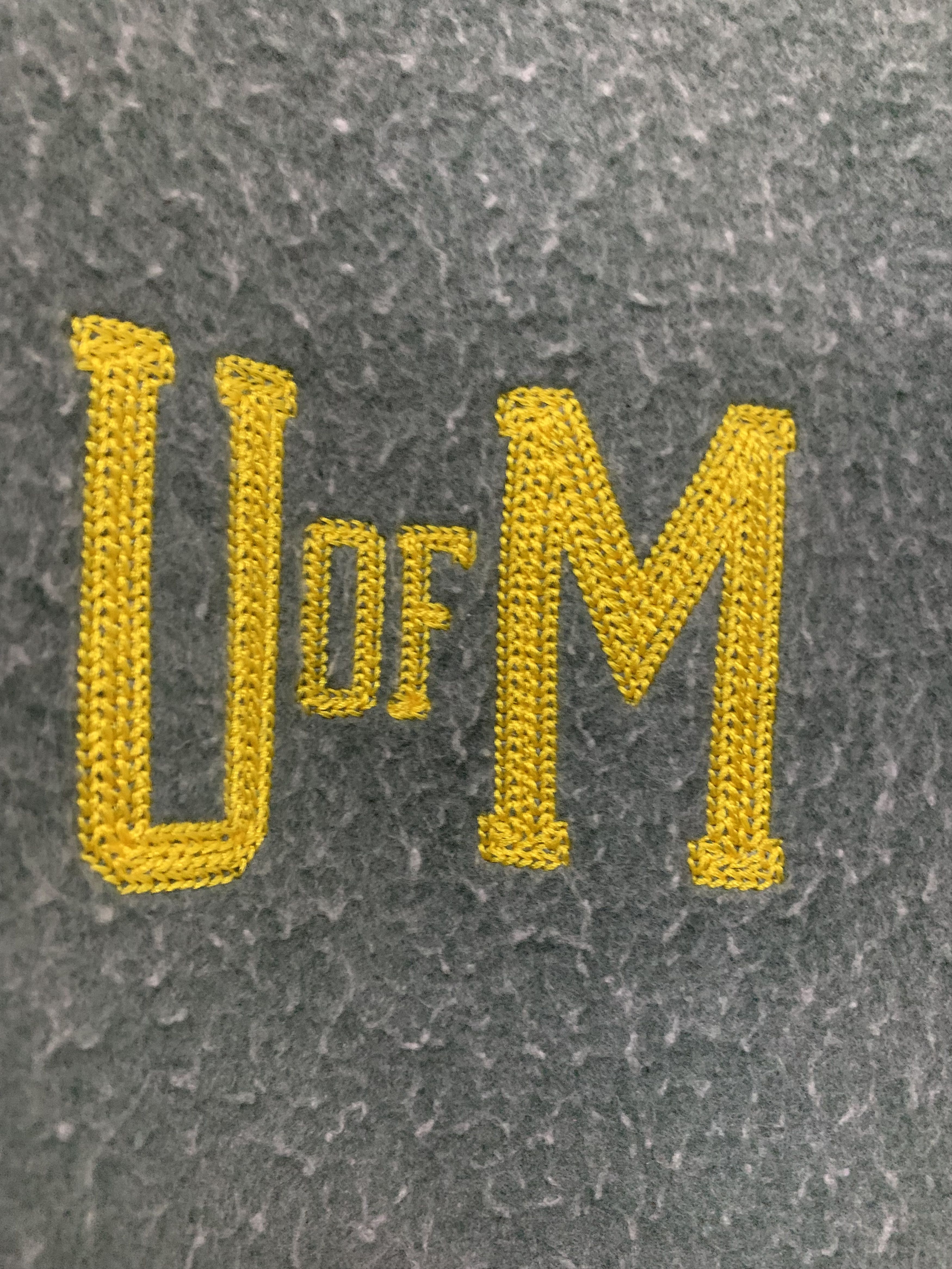 Japanese Brand UofM University of Minnesota Bear Paws Reversible sweatshirt Size US XL / EU 56 / 4 - 10 Thumbnail