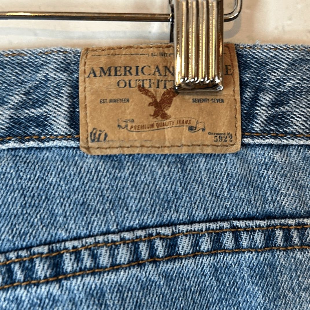 Vintage American Eagle Jeans Women’s size 10 Favorite Fit Light Wash Size 32" / US 10 / IT 46 - 5 Thumbnail