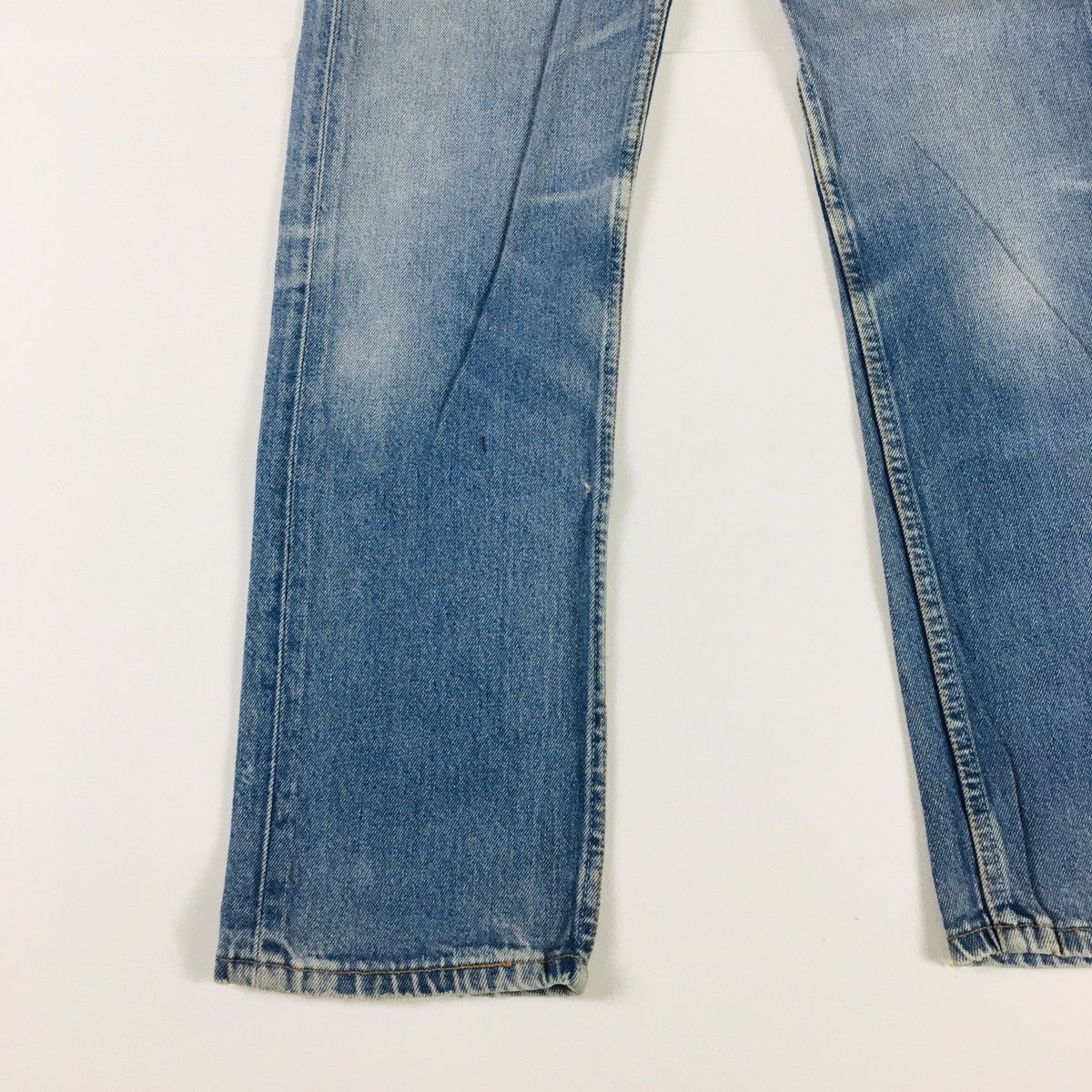 Levi's Vintage Clothing Vintage Levi’s 501 Straight Cut Size US 26 / EU 42 - 2 Thumbnail