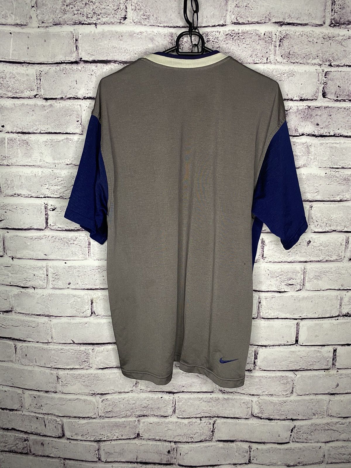 Nike MENS Vintage Nike T-Shirt Big Logo y2k 90s Size US XL / EU 56 / 4 - 9 Thumbnail