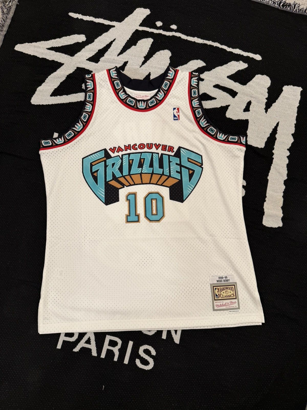 Mitchell & Ness Mitchell & Ness Mike Bibby Jersey XL Grizzlies Size US XL / EU 56 / 4 - 1 Thumbnail