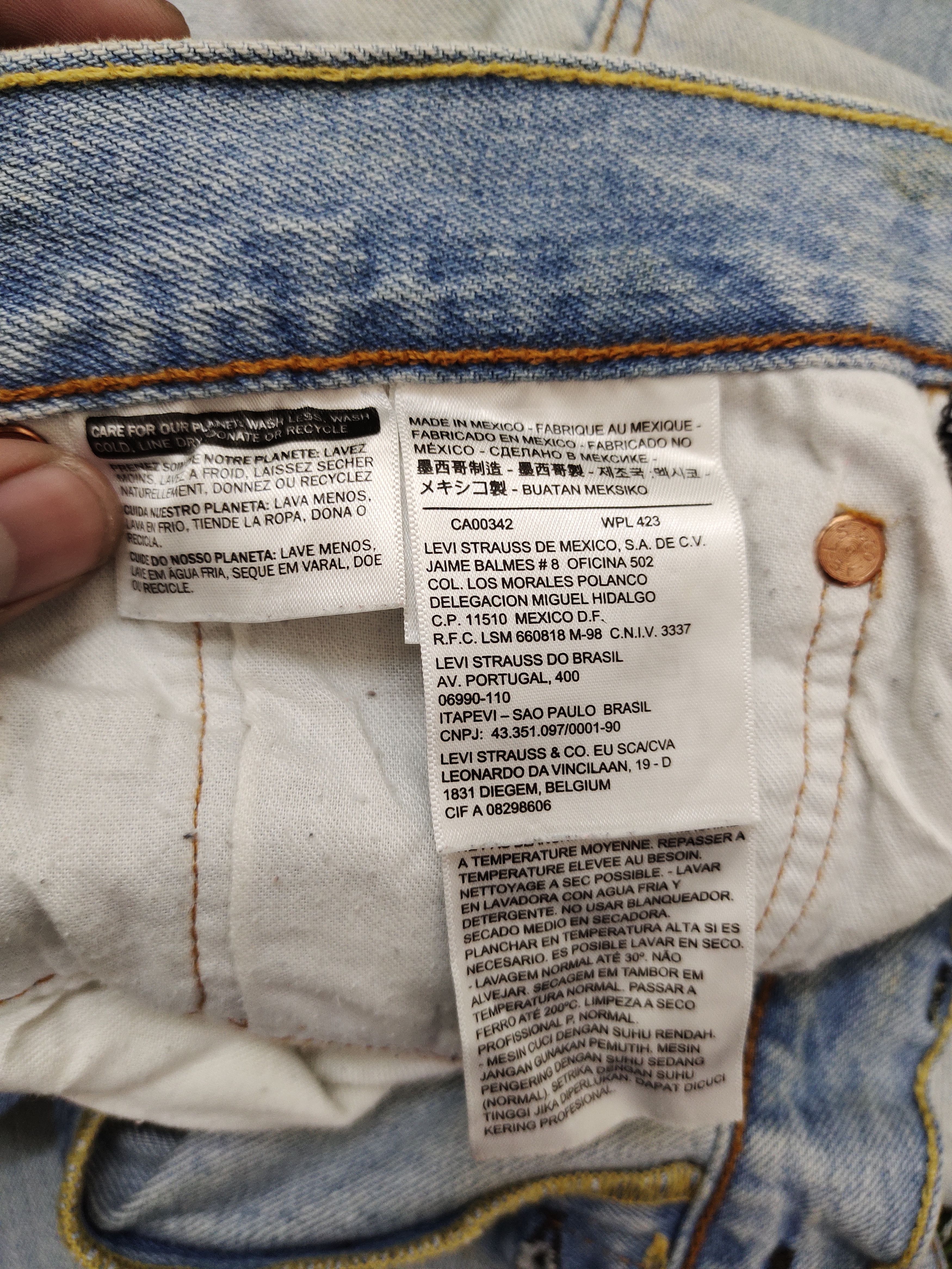 Levi's Size 36x34 Vintage Levis 501 Light Wash Jeans Distressed Size US 36 / EU 52 - 18 Thumbnail
