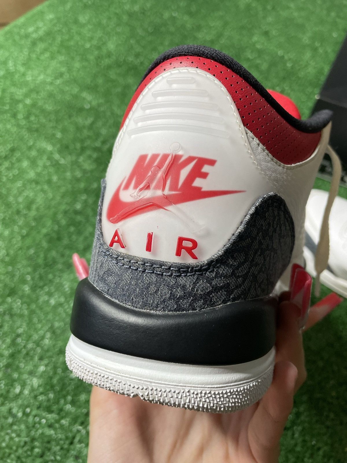 Jordan Brand Air Jordan 3 "Fire Red Denim" SE Size US 8 / IT 38 - 5 Thumbnail