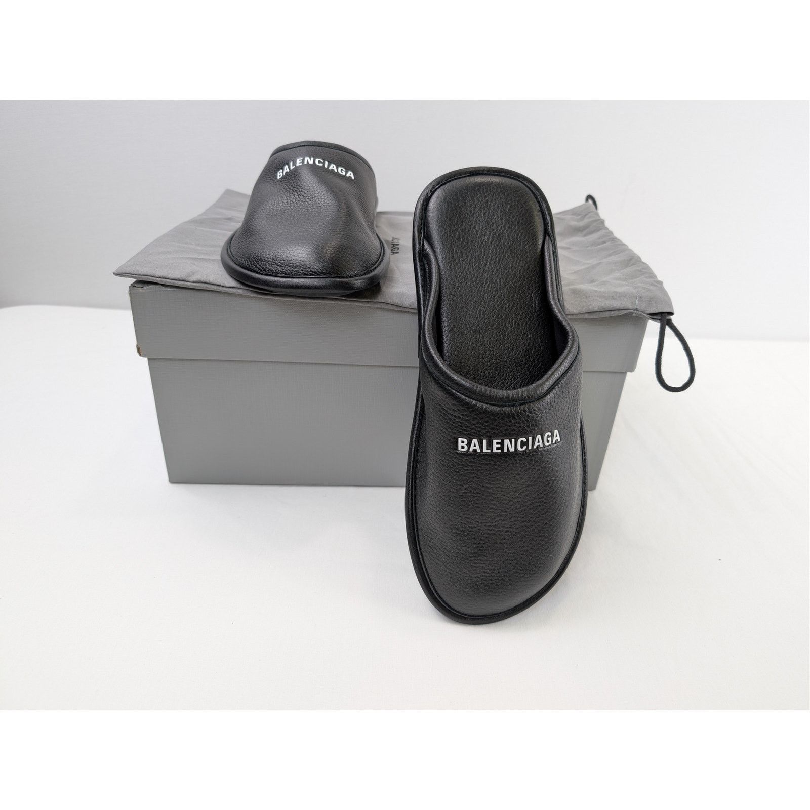 Balenciaga o1rshd1 Logo Grained Leather / Control Home Mule Flat Black Size US 10 / EU 43 - 18 Thumbnail