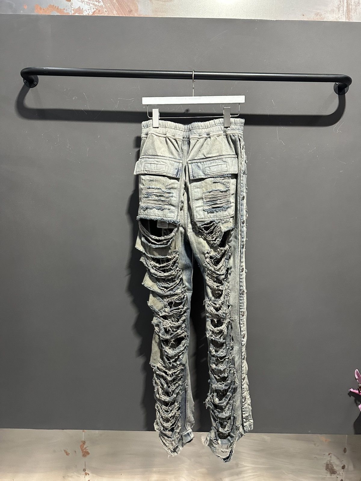 Rick Owens Rick Owens Drkshdw distressed Pusher pants Size US 32 / EU 48 - 2 Thumbnail