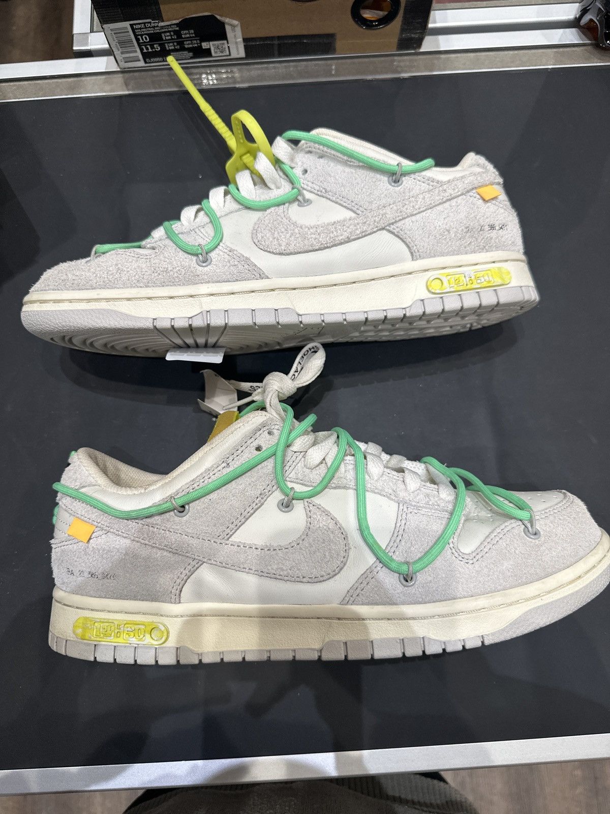Nike × Off-White Nike Off-White Dunk Low Lot 14 Size US 10 / EU 43 - 1 Thumbnail