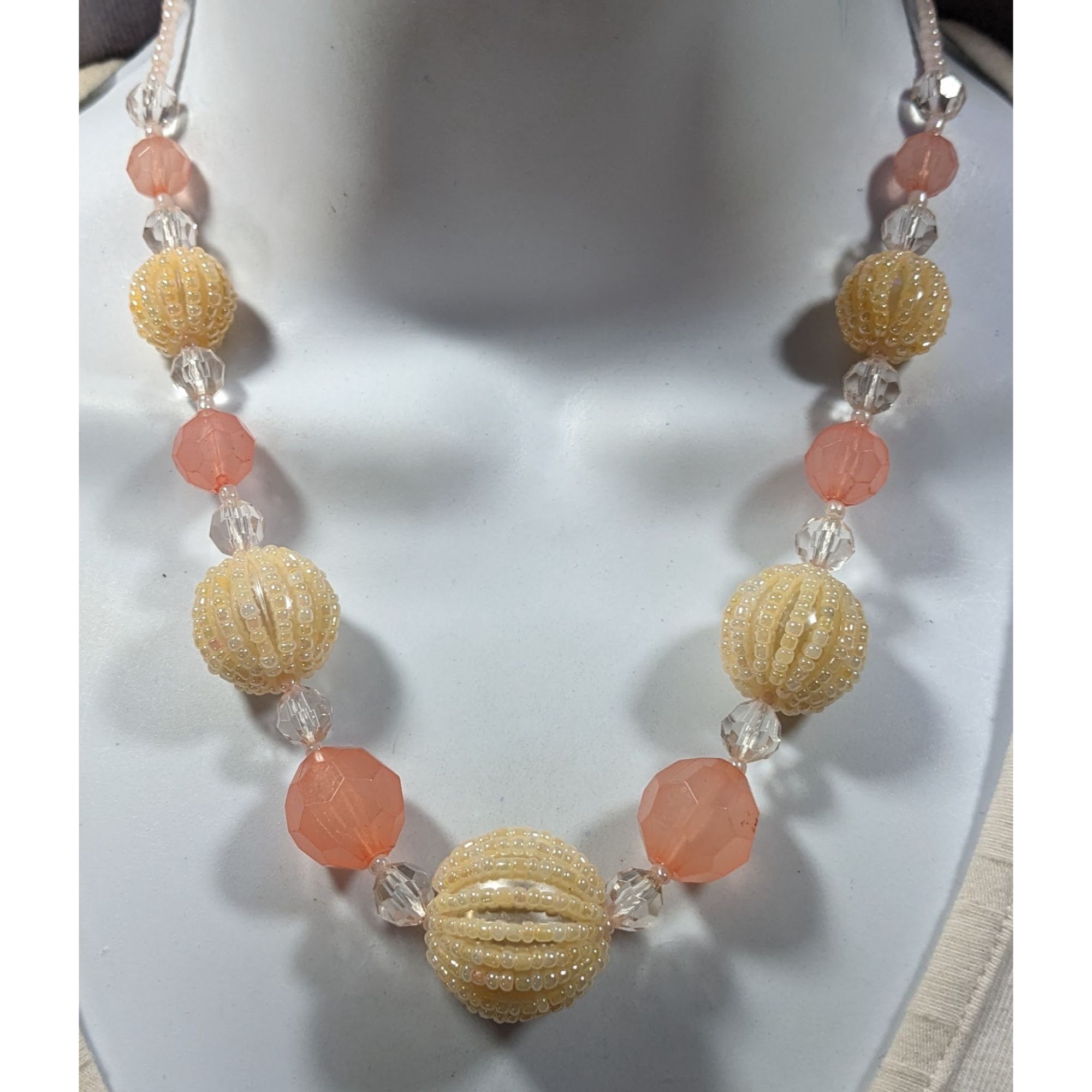 Other Vintage Coquette Retro Pink And Yellow Beaded Necklace Size ONE SIZE - 4 Thumbnail