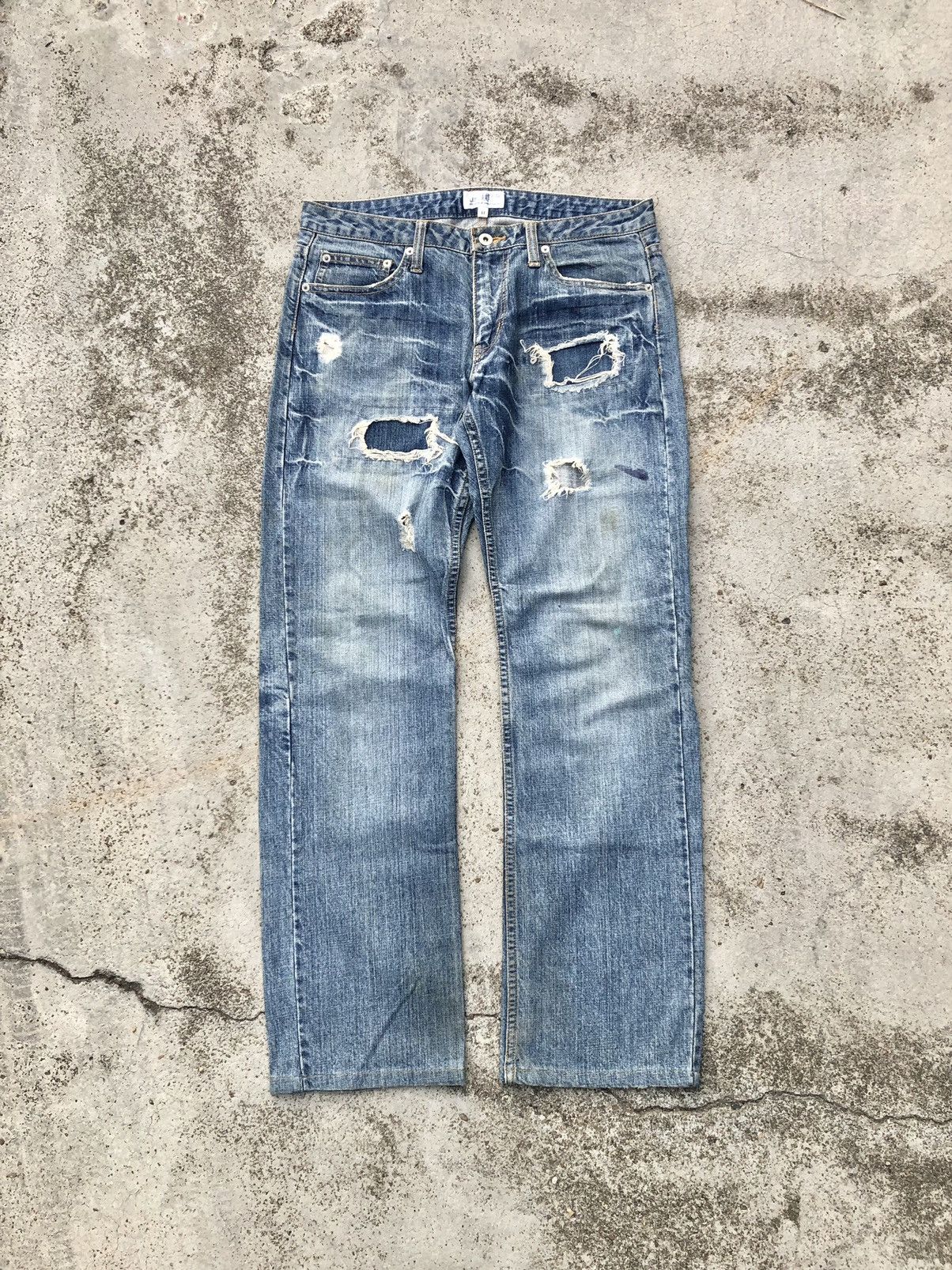 Japanese Brand DISTRESSED PATCHWORK WASHED BLUE DENIM Size US 32 / EU 48 - 1 Thumbnail