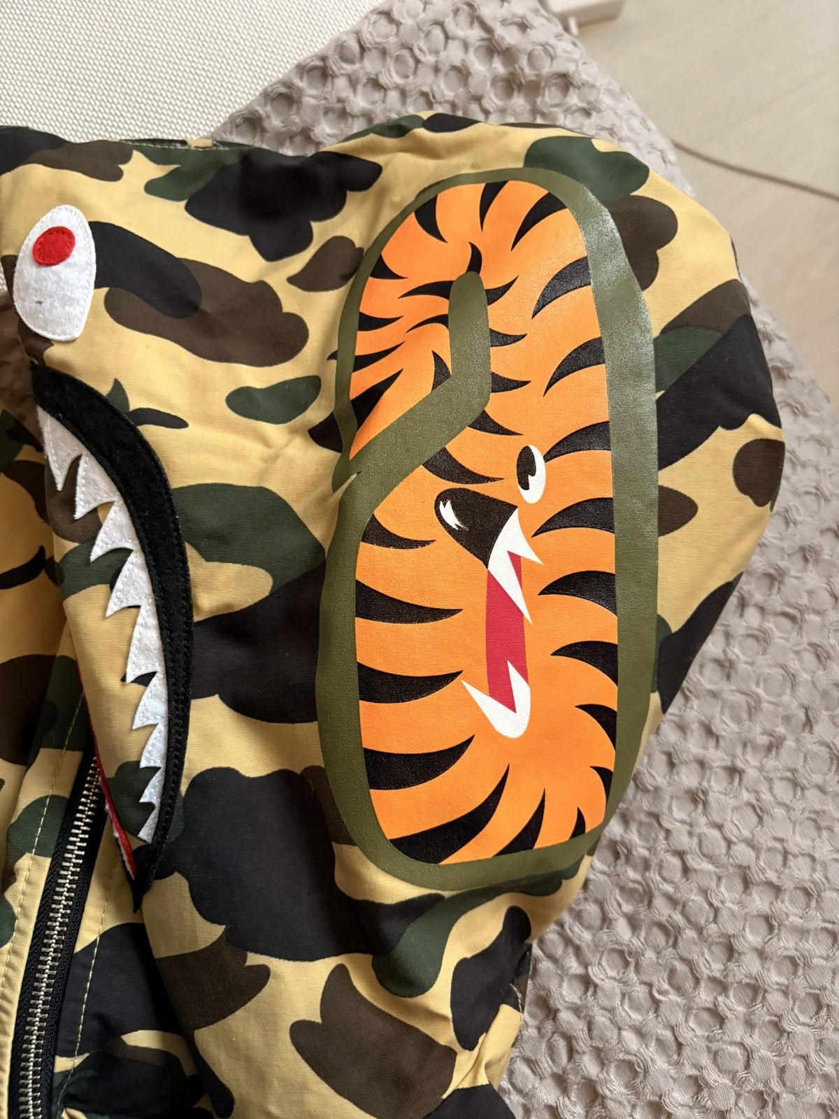 Bape BAPE 1st Camo Shark Down Jacket WGM Yellow OG Camo FW17 Size US XL / EU 56 / 4 - 3 Thumbnail