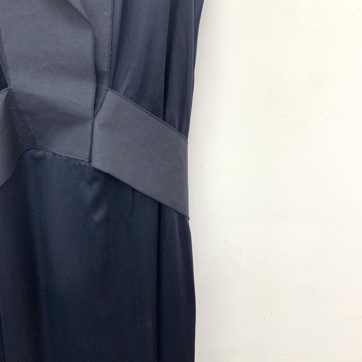 Armani Armani Dark Blue Mulberry Silk Lapel Sleeveless Dress K26WX Size M / US 6-8 / IT 42-44 - 4 Thumbnail
