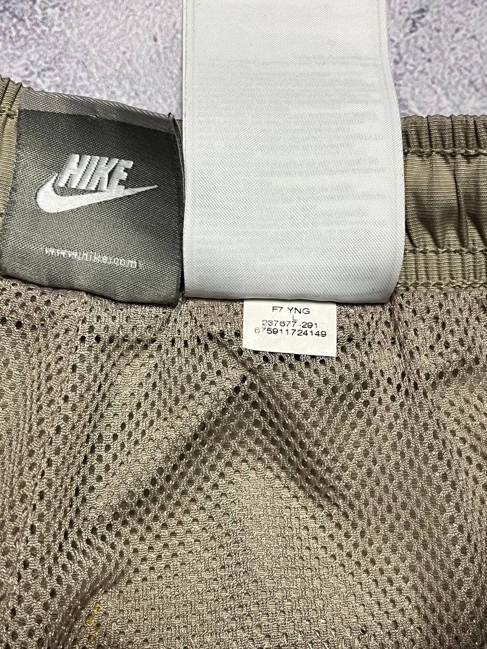 Nike Nike 90's Vintage Beige Nylon Baggy Sweatpants Y2K Hype Size US 30 / EU 46 - 6 Thumbnail