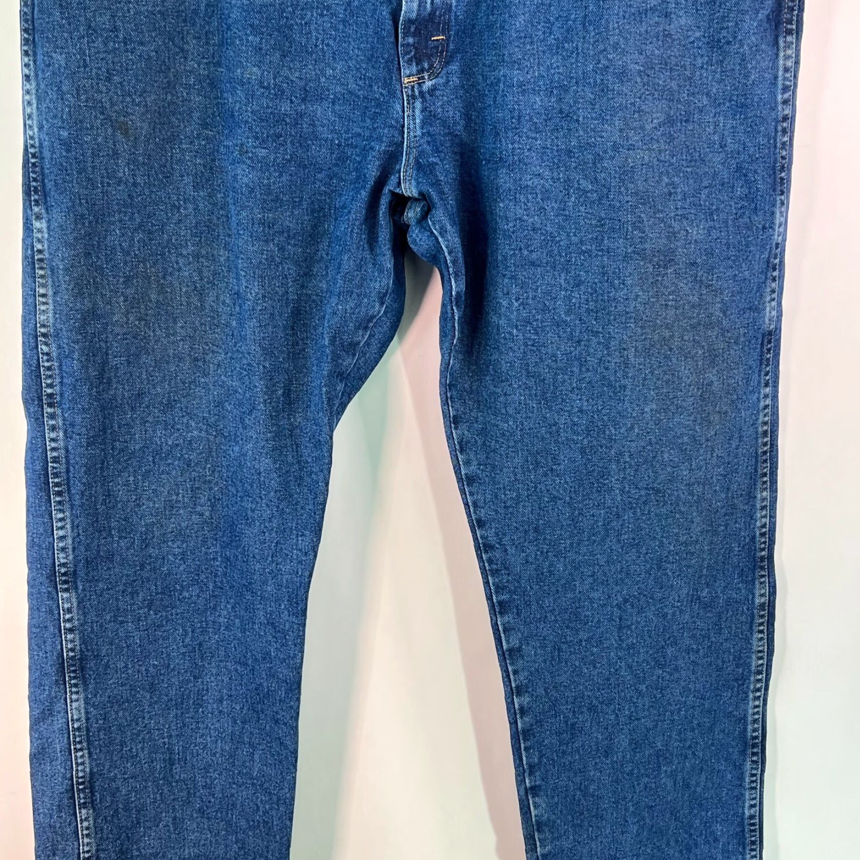 Wrangler Wrangler Mens Straight Jeans Denim Blue 44X30 Regular Mid Rise Carded: 5-Pocket, Belt Loops, Button Closure, 100% Cotton, Mexico, Rugged Wear Size US 44 / EU 60 - 4 Thumbnail