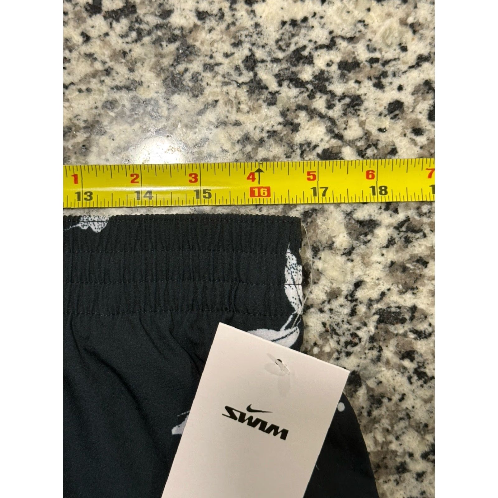 Nike Nike Swim Breaker Men's 7" Floral Boxer Volley Shorts XL Sz 7" Flowered Multicolor Polyester Elastane Machine Washable Nike Brand Vanguard? Size US 36 / EU 52 - 4 Thumbnail