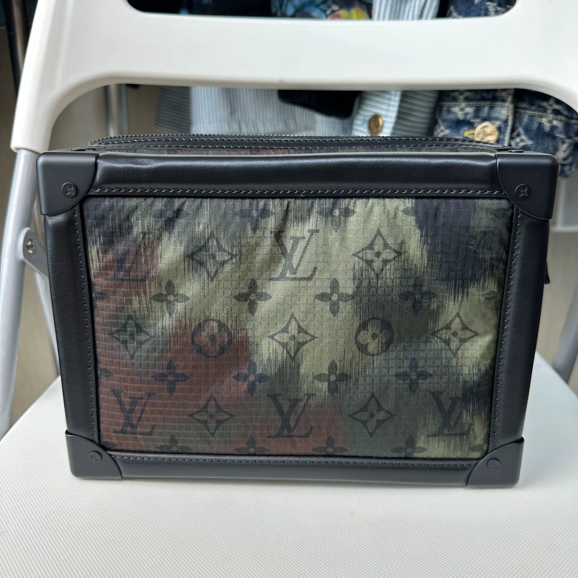 Louis Vuitton Louis Vuitton Soft Trunk Camo Chain Bag Size ONE SIZE - 3 Thumbnail