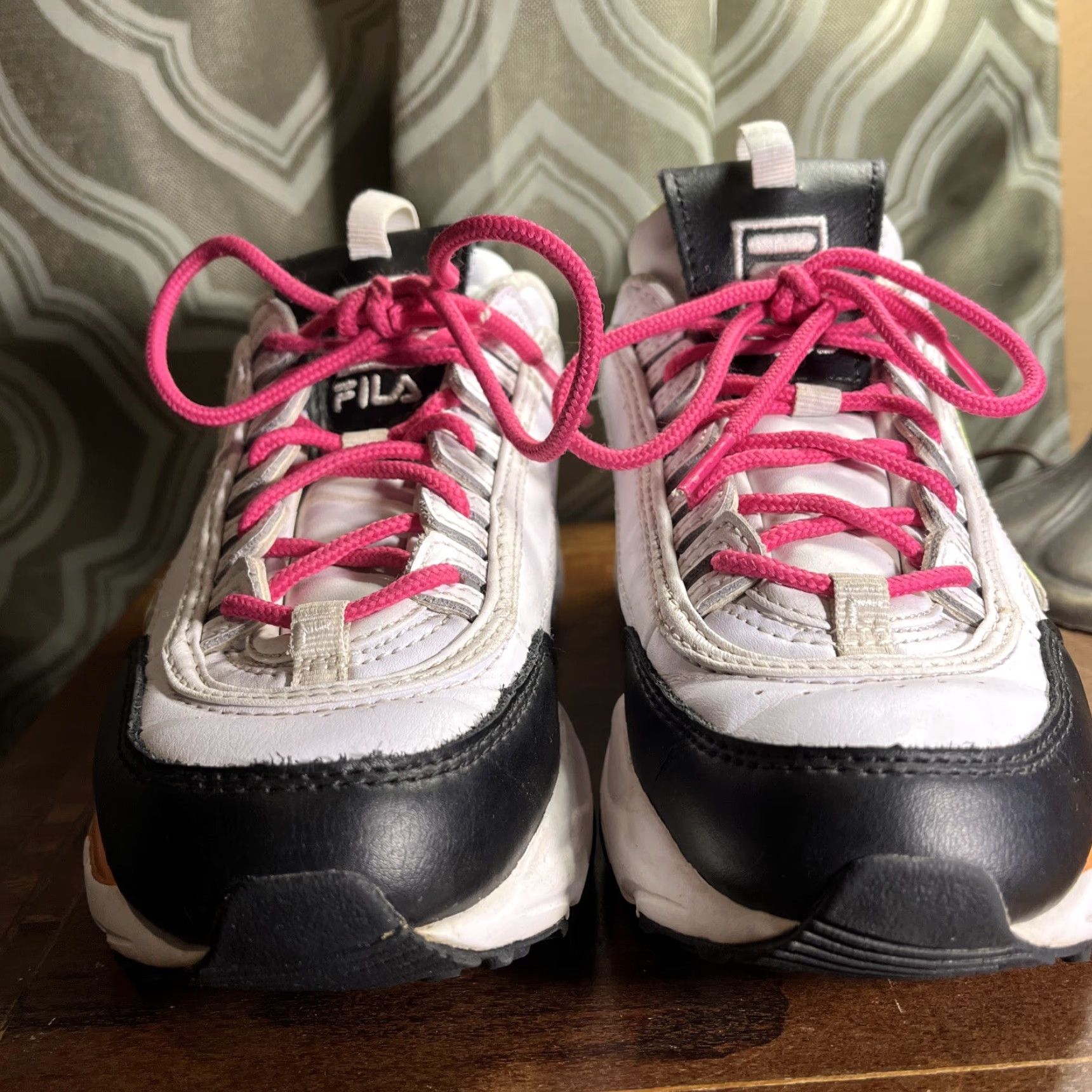 Fila VINTAGE FILA Sneakers Women Casual Low Top Sport Style Size 7 White Pink Neon Size US 7 / IT 37 - 2 Thumbnail