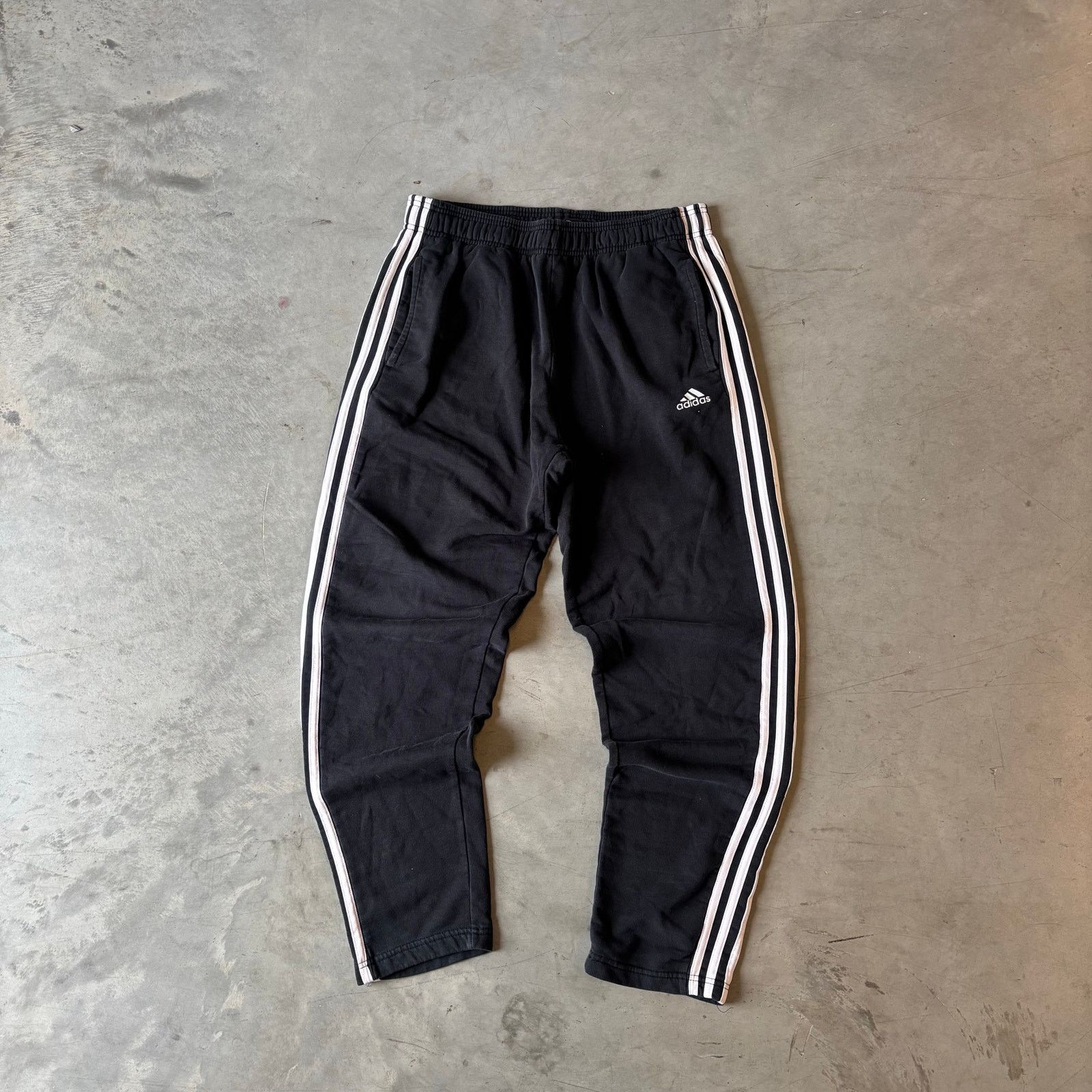 Adidas Vintage Adidas Striped Sweatpants Size US 34 / EU 50 - 1 Thumbnail
