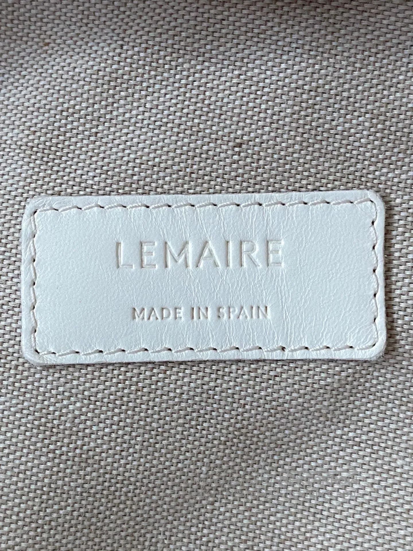 Lemaire Large White Lambskin Croissant Bag. Size ONE SIZE - 7 Thumbnail