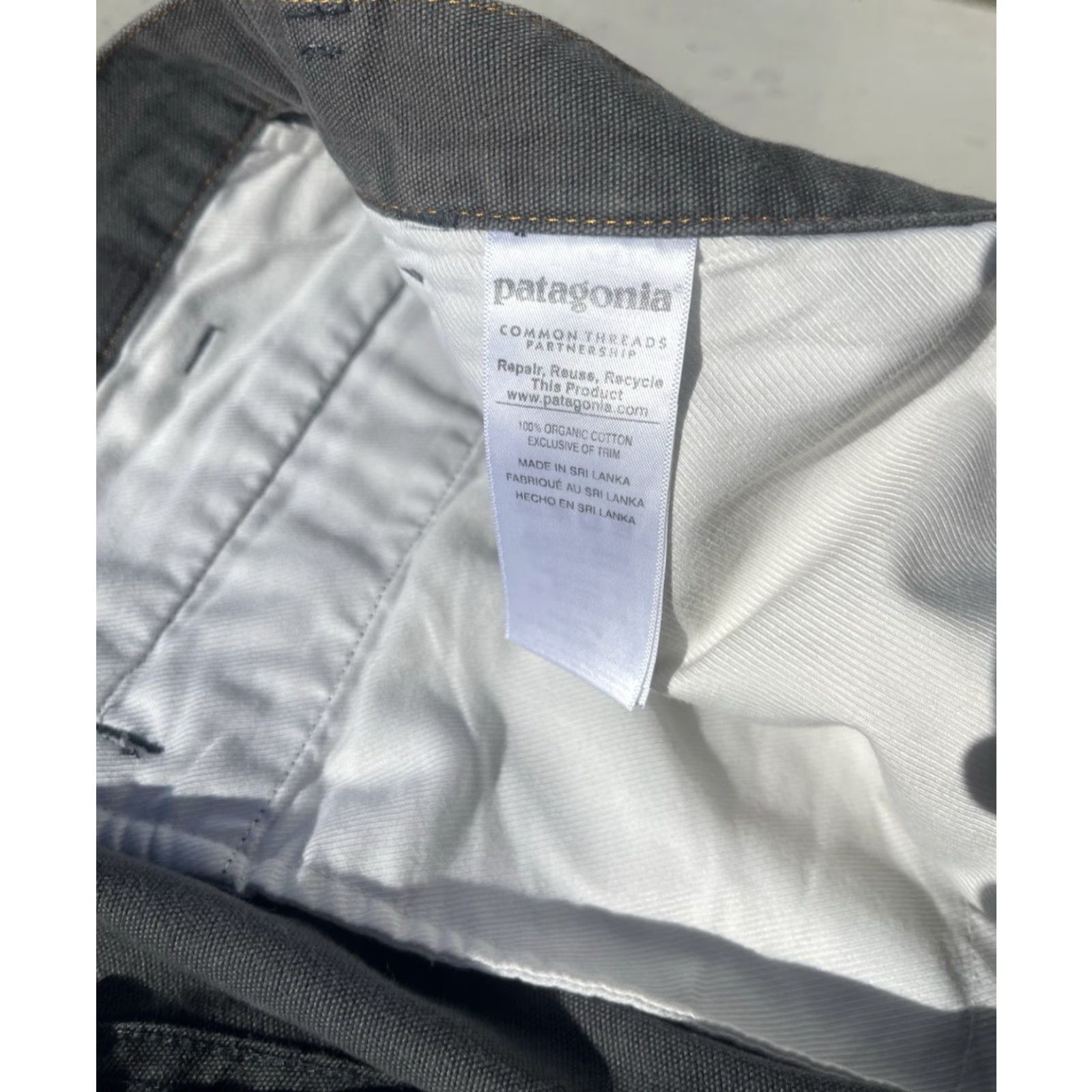 Patagonia VINTAGE Patagonia Pants Gray Solid 40 Flat Front Regular 32in Inseam 5-Pocket Chino Mens Size US 40 / EU 56 - 6 Thumbnail