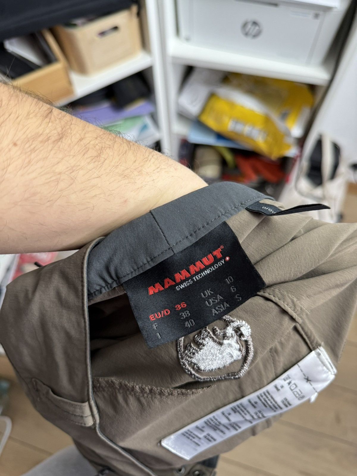 Designer × Mammut Mammut technical trekking cargo pants S outdoor gorpcore rab Size 32" / US 10 / IT 46 - 11 Thumbnail