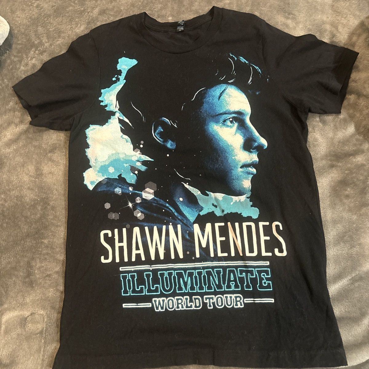 Band Tees Shawn menendes illuminate world tour shirt Size US M / EU 48-50 / 2 - 1 Thumbnail