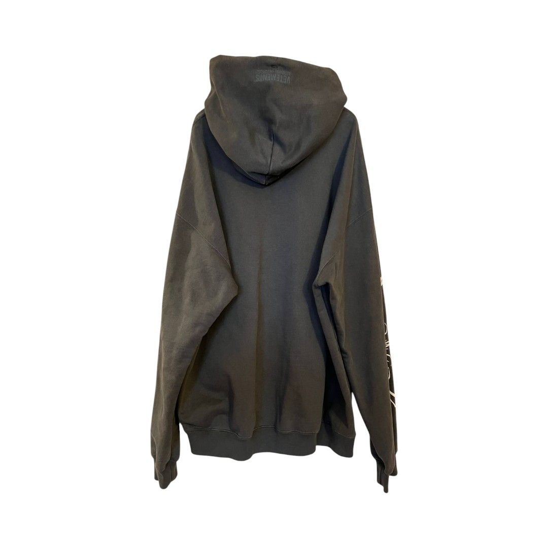 Vetements Vetements Metal Patch Hoodie Size US XL / EU 56 / 4 - 2 Thumbnail