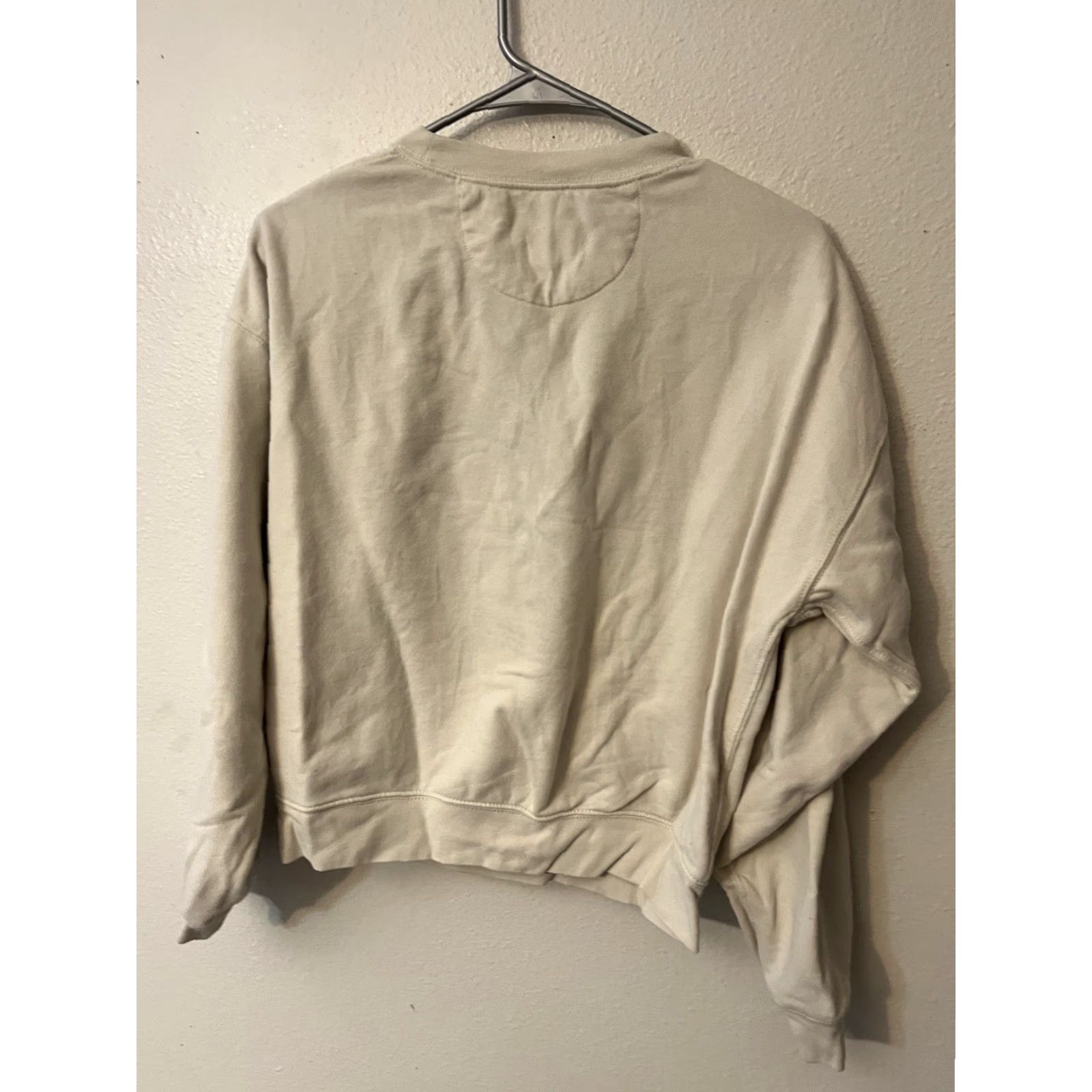 American Eagle Outfitters VINTAGE American Eagle Outfitters Sweatshirt Women XS White Crew Neck Pullover Graphic Print Oversized Soft & Brushed Fleece Casual Size XS / US 0-2 / IT 36-38 - 3 Thumbnail