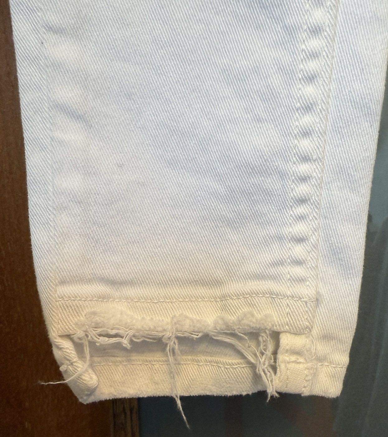 Zara Zara Women’s White Mid Rise Skinny Distressed Jean USA 2-34 Size 26" / US 2 / IT 38 - 4 Thumbnail