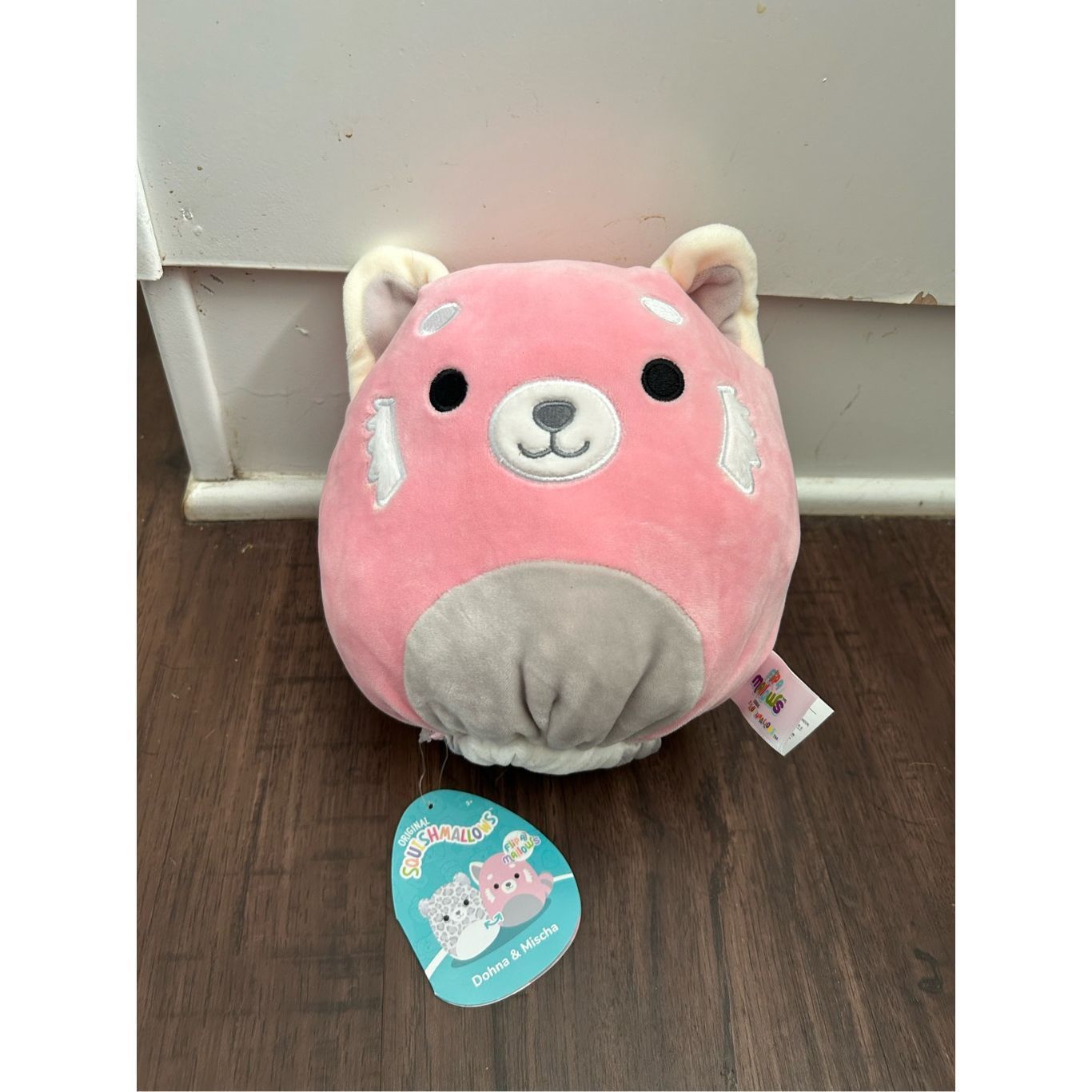 Flip Skateboards Squishmallows Kellytoy NWT Flip-a-Mallows Dohna Snow Leopard Size ONE SIZE - 1 Thumbnail
