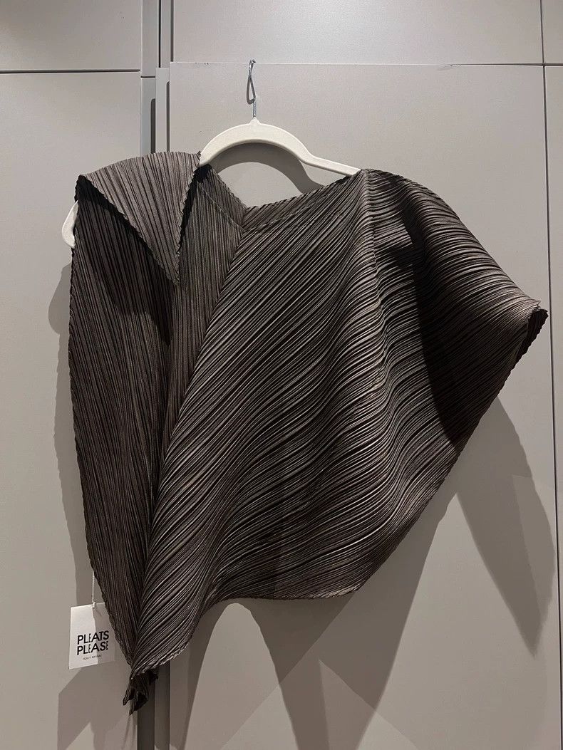 Issey Miyake size:one size Black kelp top