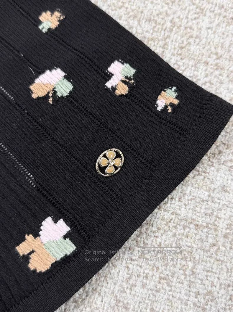 Chanel Chanel Sleeveless clover flower knitted bottom vest Size XS / US 0-2 / IT 36-38 - 4 Thumbnail