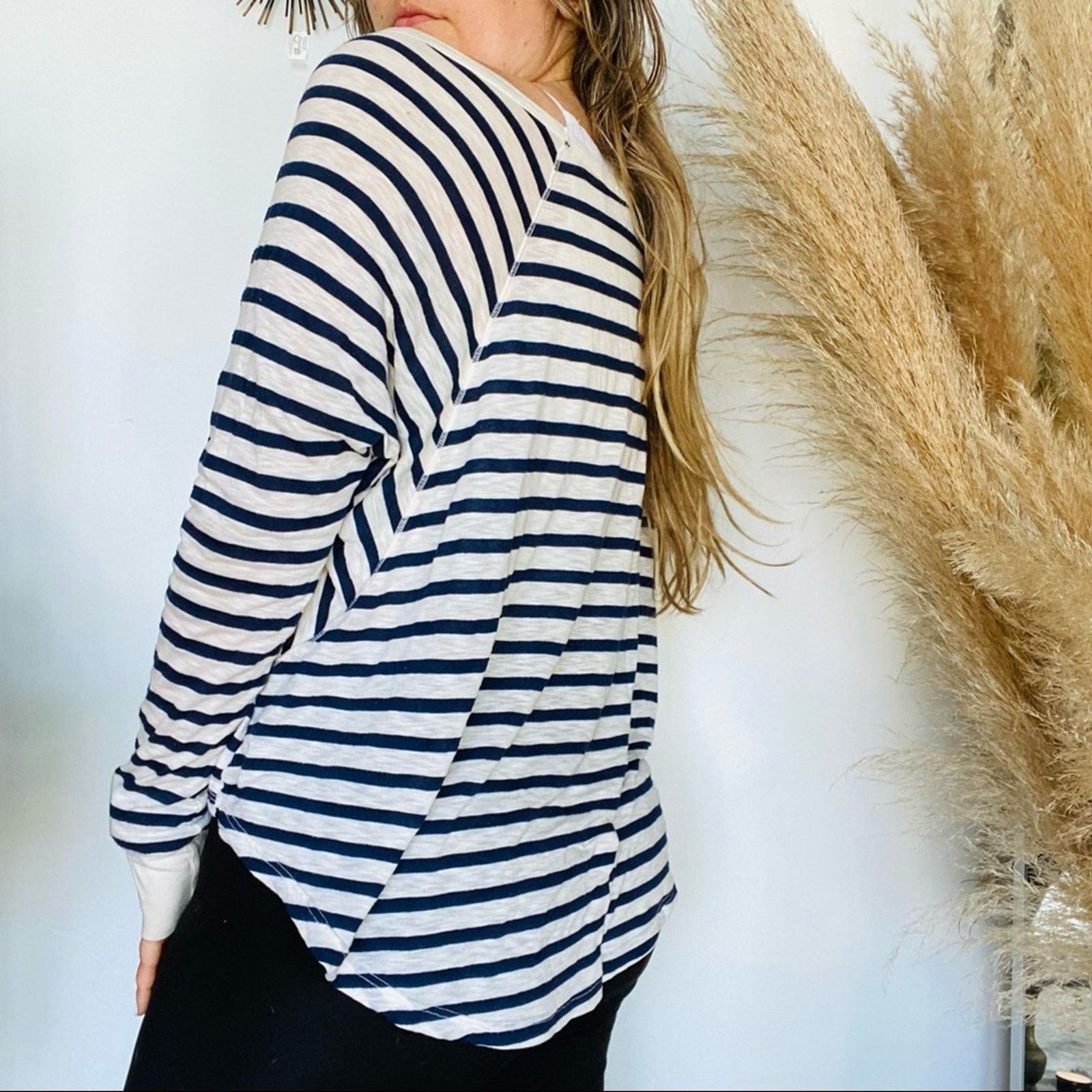 Anthropologie ANTHROPOLOGIE SPLENDID White Navy Blue Striped Tee Shirt Top Size M / US 6-8 / IT 42-44 - 3 Thumbnail