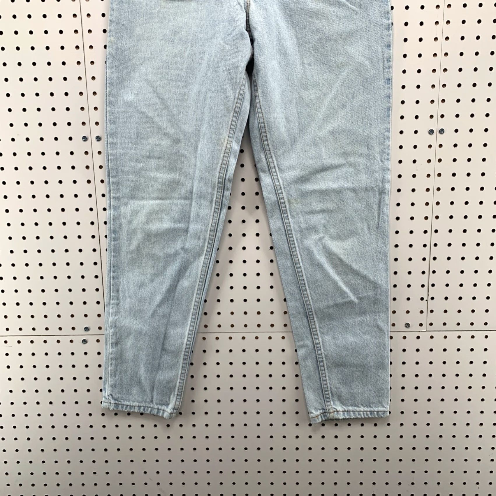 Levi's VTG Levi's USA Jeans Tapered Mom Denim 28x29 Women 9 Light Blue 17550-0233 USA 90s Mens Womens Boys Girls Size 30" / US 8 / IT 44 - 6 Thumbnail
