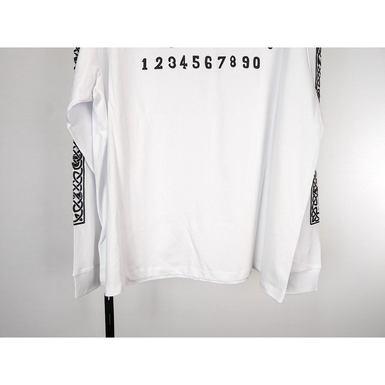 Amiri o1rshd1 Ouija Board Long Sleeve T-Shirt in White Size US XXL / EU 58 / 5 - 18 Thumbnail