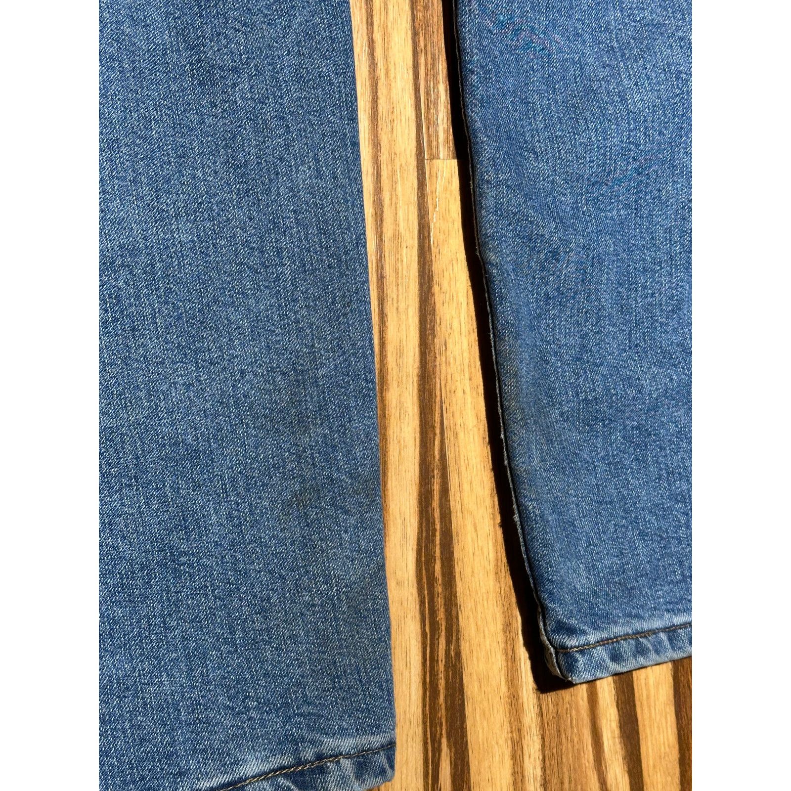 Wrangler Wrangler Blue Jeans Straight Fit Size 34 x 32 Size US 34 / EU 50 - 10 Thumbnail