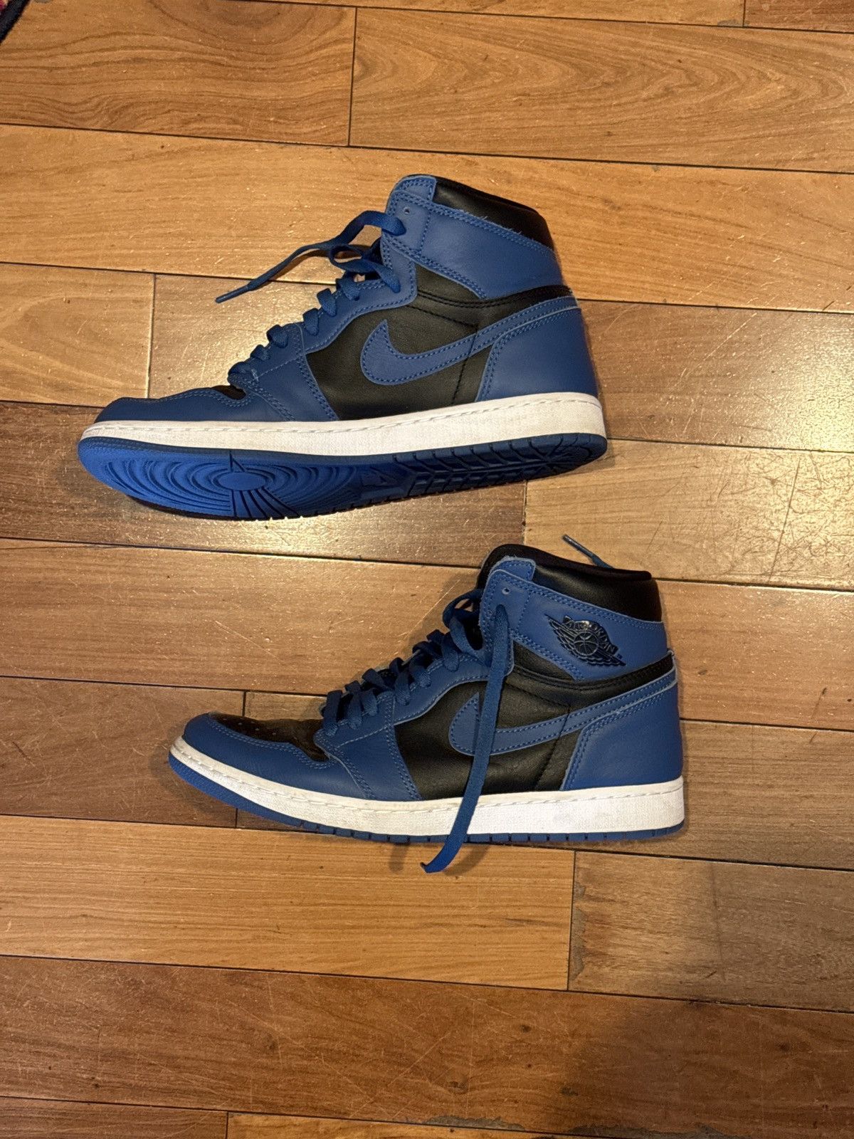 Jordan Brand Jordan 1 Retro High OG Dark Marina Blue Size US 10 / EU 43 - 1 Thumbnail