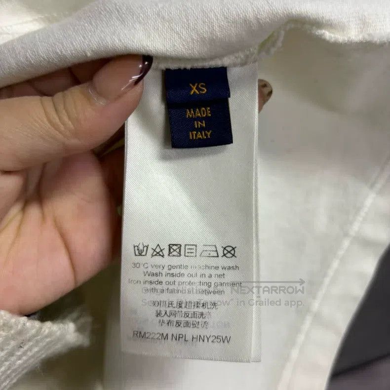 Louis Vuitton Louis Vuitton White Solid Letter Graffiti Embroidered Shor Size US XS / EU 42 / 0 - 3 Thumbnail