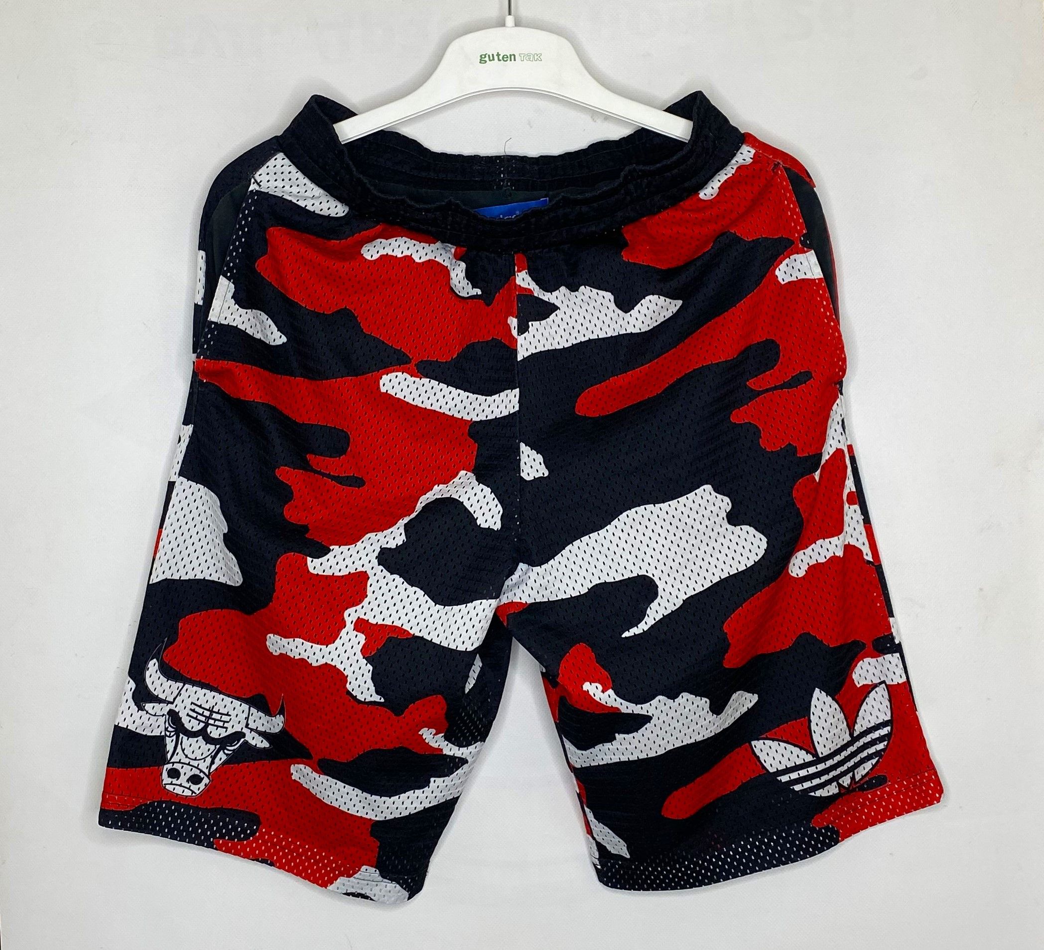 Adidas × NBA CHICAGO BULLS REVERSIBLE NBA BASKETBALL SHORTS ADIDAS Size US 32 / EU 48 - 1 Thumbnail