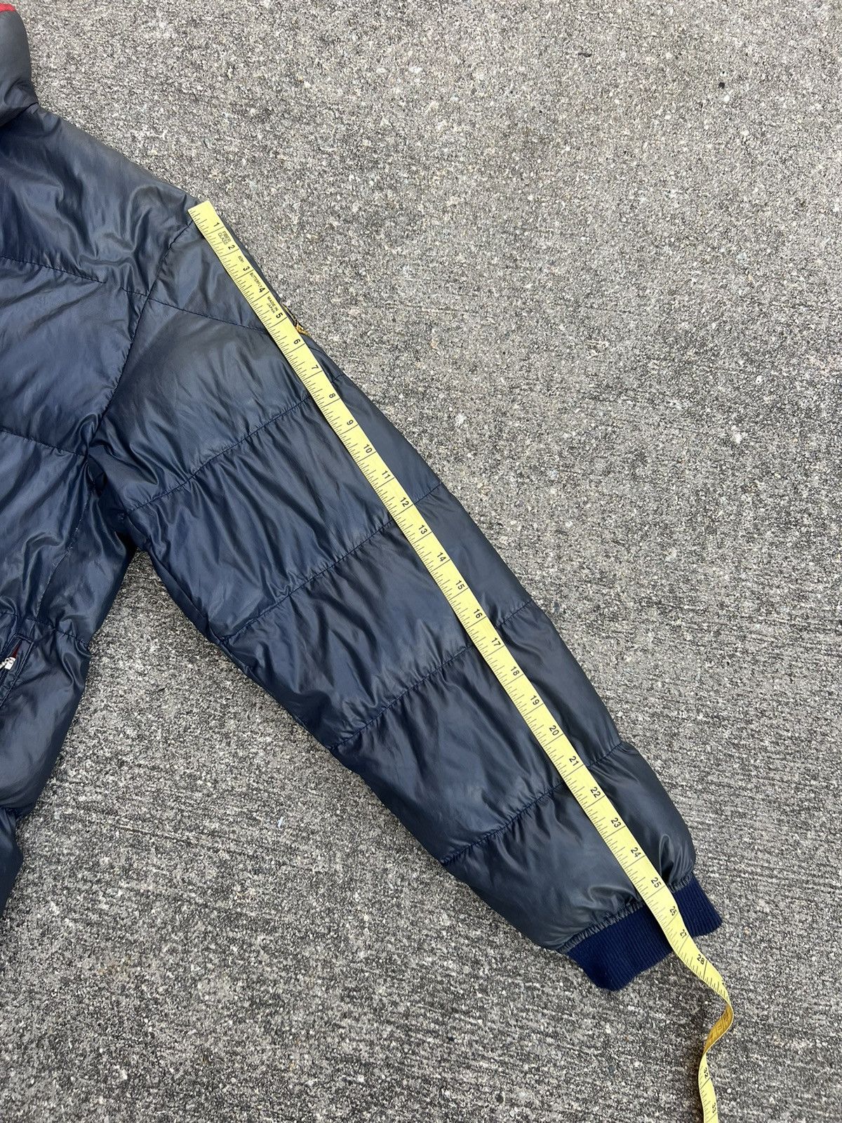 Moncler × Vintage Vintage Moncler Grenoble Sun Faded Black Down Puffer Jacket Size US L / EU 52-54 / 3 - 4 Thumbnail