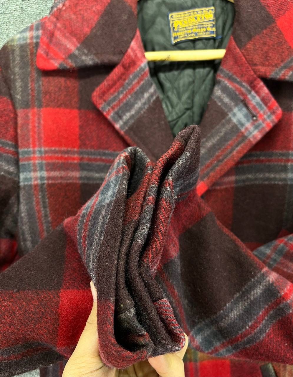 Pendleton × Vintage Vintage Pendleton Shadows Plaid Trashed Wool Jacket Size US M / EU 48-50 / 2 - 8 Thumbnail
