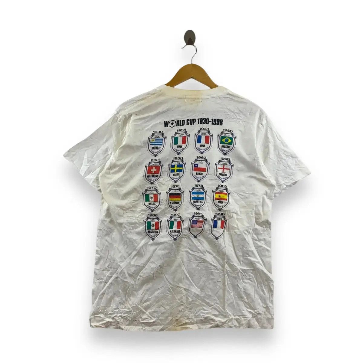 Vintage Vintage 2002 JAPAN WORLD CUP Champion Crest Logo Tee Size US L / EU 52-54 / 3 - 1 Thumbnail