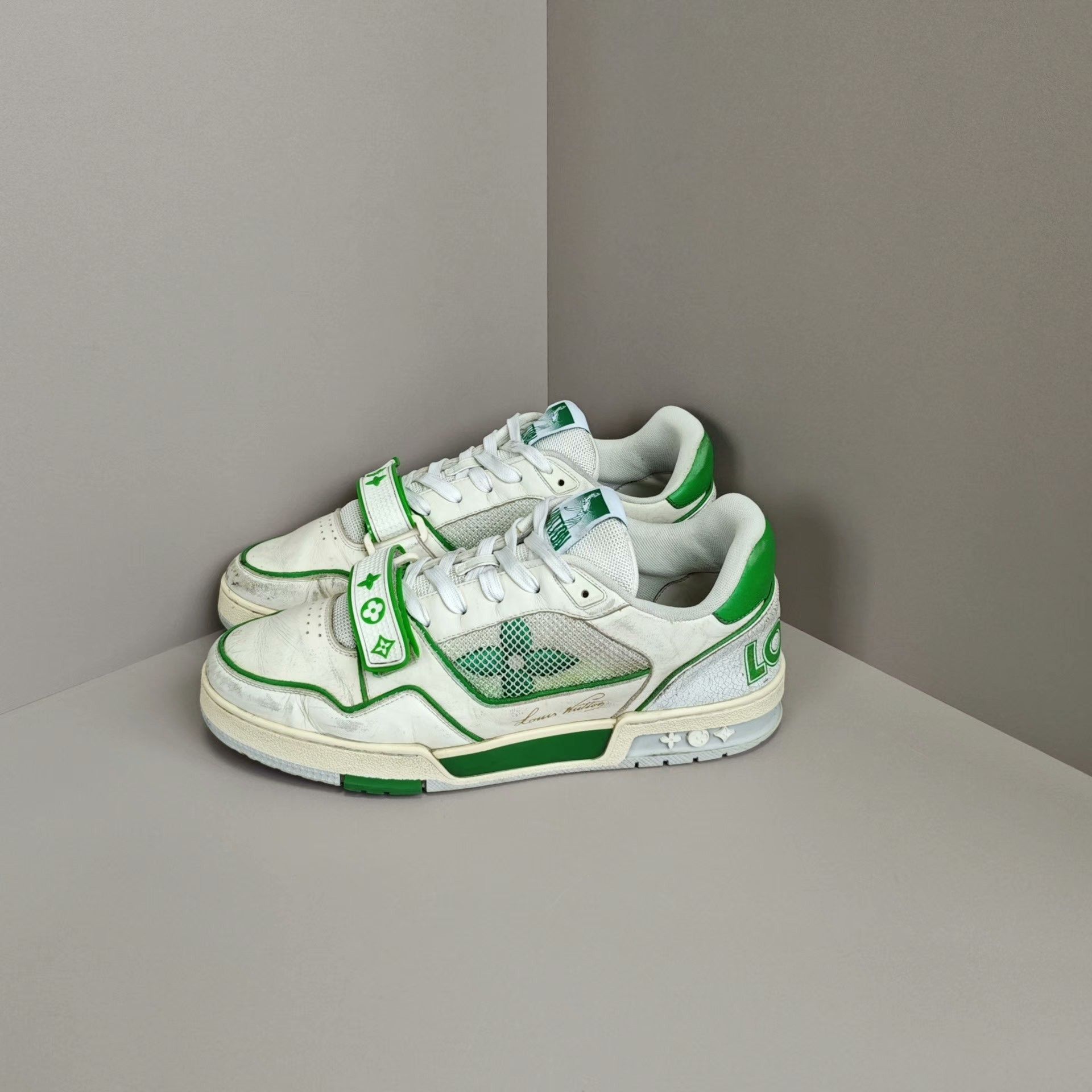 Louis Vuitton Louis Vuitton Training Green Lowtop Sneakers 9 Men Size US 9 / EU 42 - 1 Thumbnail
