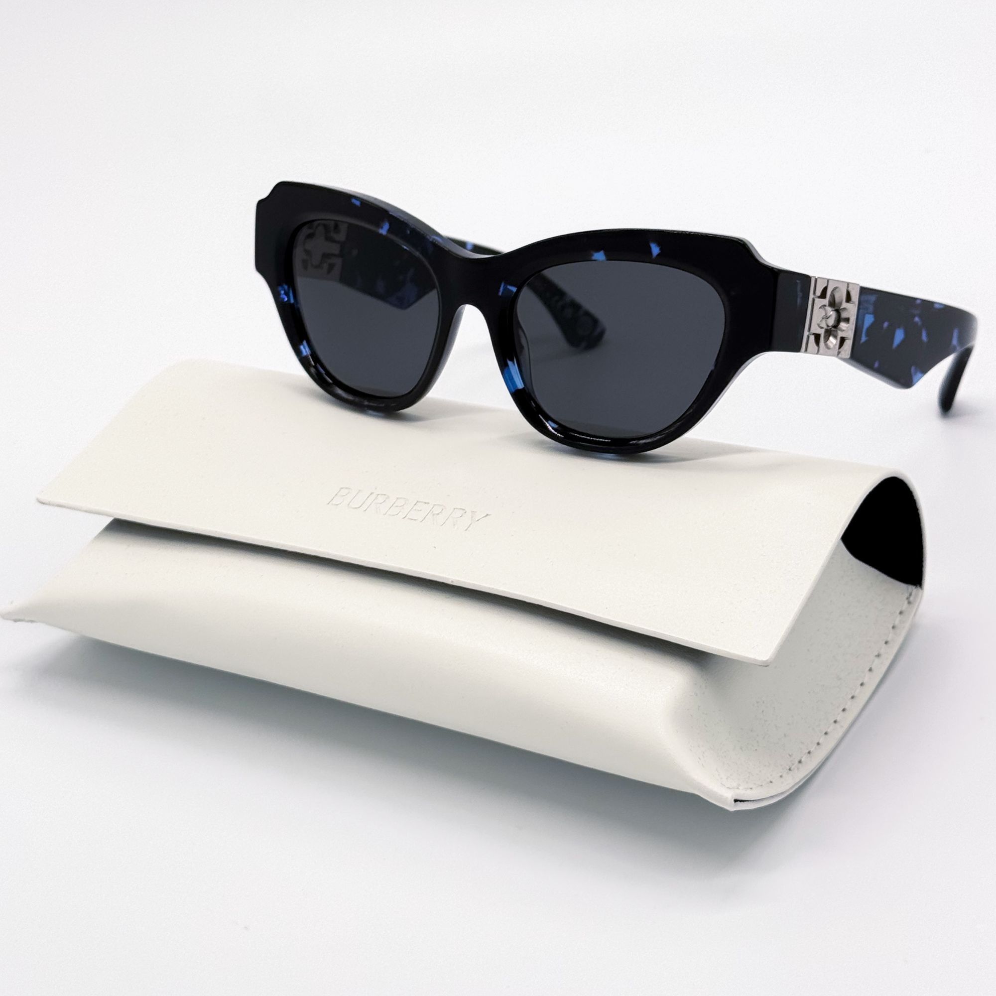 Burberry NEW BURBERRY SUNGLASSES BLACK BE4423 411187 BE4423 4111/87 Size ONE SIZE - 1 Thumbnail